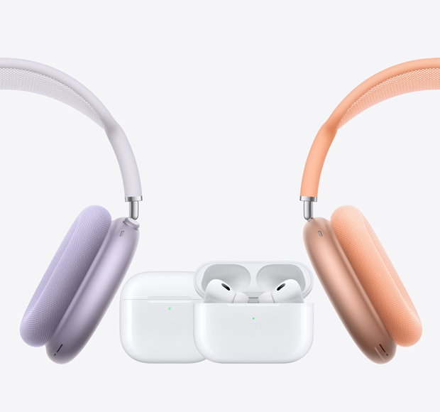 AirPods Max à esquerda e à direita com os AirPods 4 e os AirPods Pro 2 no centro.