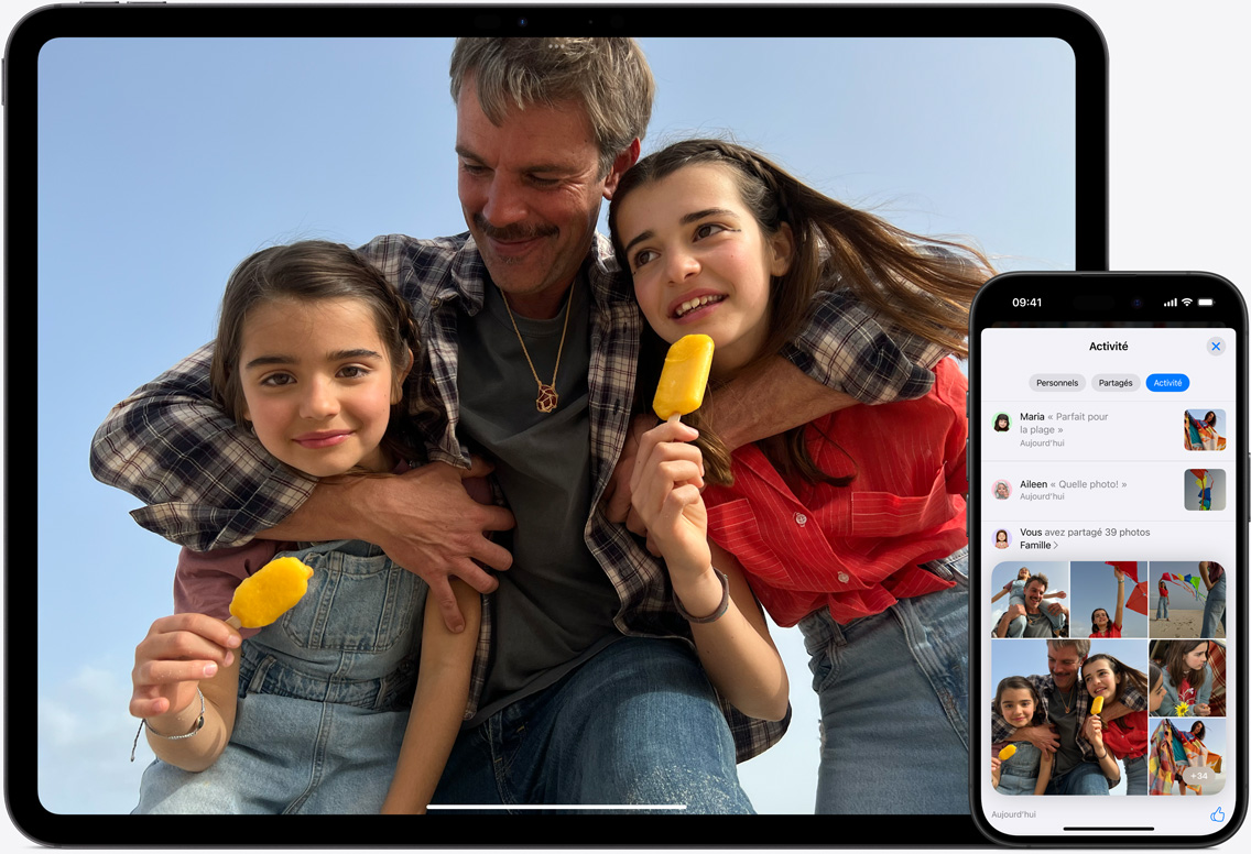 Écrans d’iPad et d’iPhone montrant des photos d’un père et de ses deux filles à la plage dans Photos iCloud.