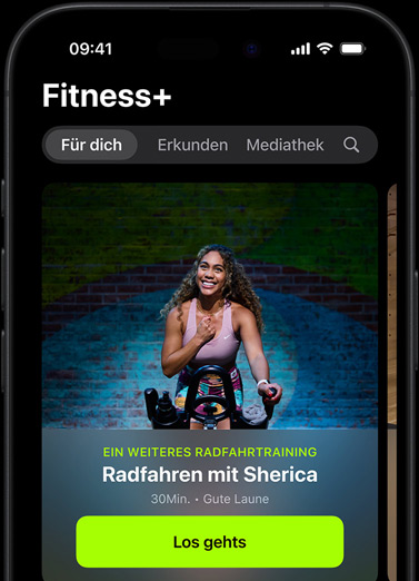 Ein Display zeigt eine personalisierte Empfehlung für ein Training im Bereich Für dich in Fitness+ auf dem iPhone