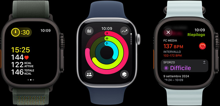 Tre Apple Watch che mostrano rispettivamente i parametri di un allenamento, gli anelli Attività e le informazioni post- allenamento