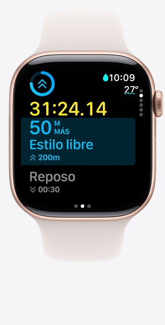 Pantalla de un Apple Watch Series 10 con un Entrenamiento Personalizado de Natación en Piscina con métricas de natación.