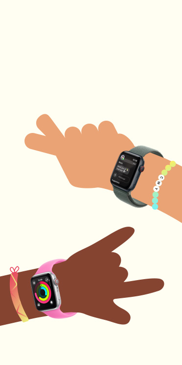 插圖展示兩隻孩子的手，各戴著一隻 Apple Watch SE。點按加號按鈕查看 Apple Watch 親子設定 功能的更多資訊。